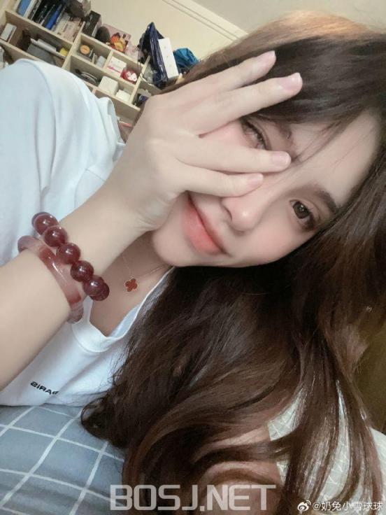 奶兔小雪球